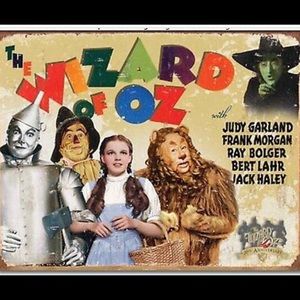 Wizard of Oz decorative tin